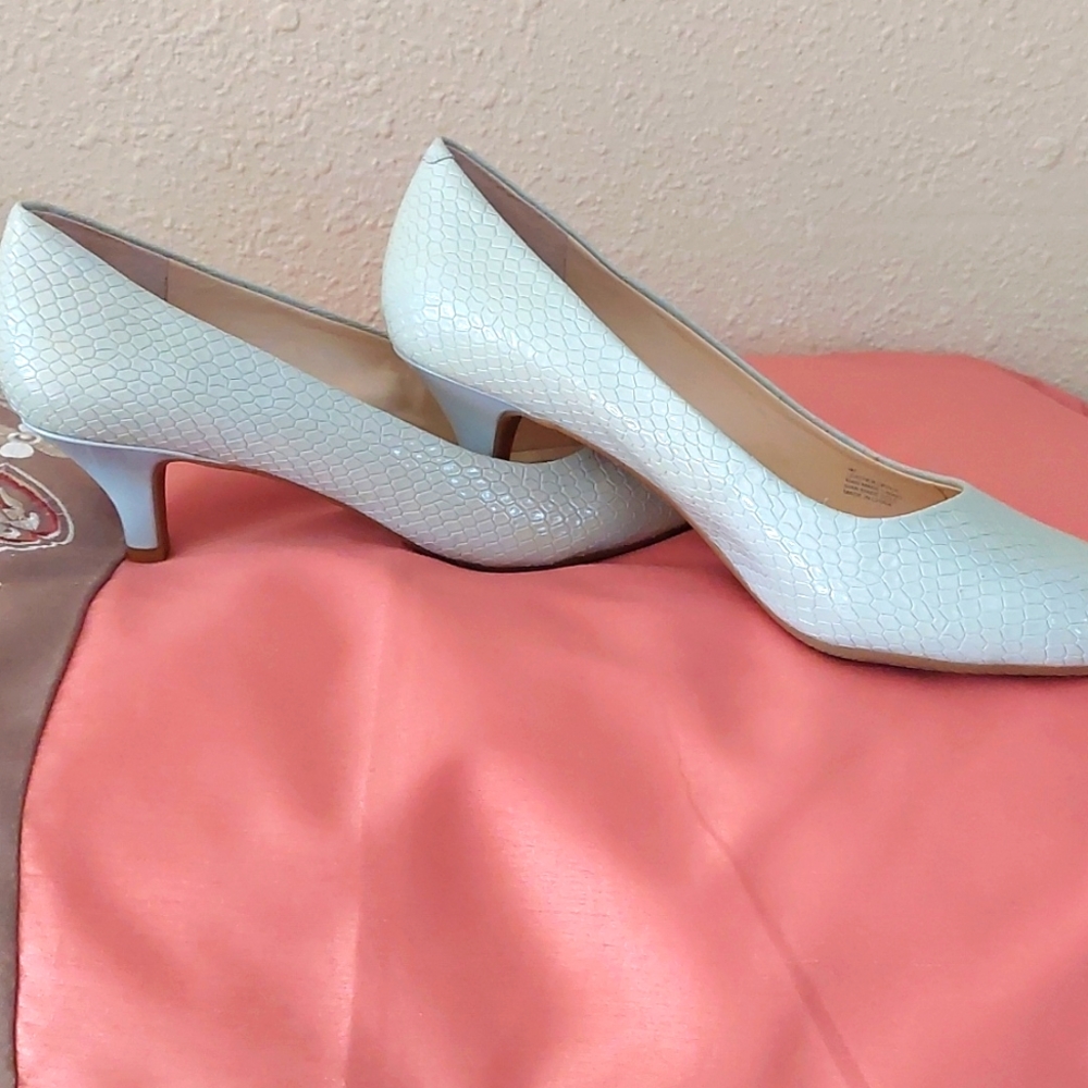 Alex Murray snakeskin pump